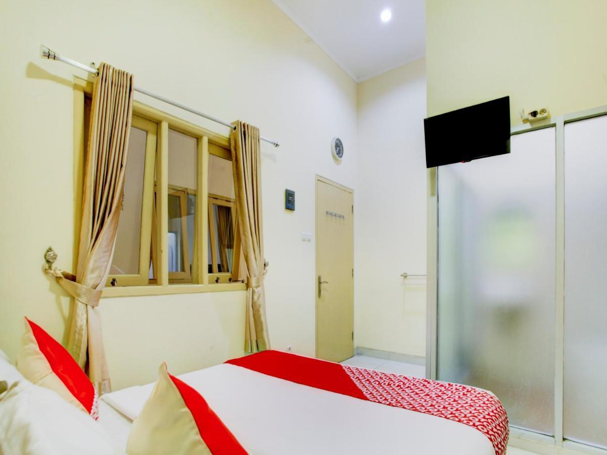 Hotel Oyo 90141 3A Syariah Jakarta Exterior foto