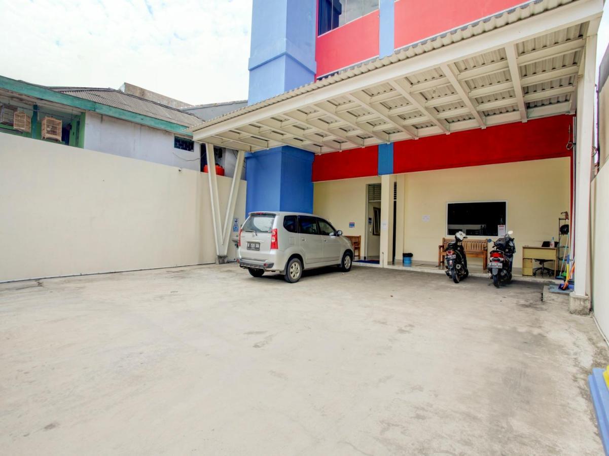 Hotel Oyo 90141 3A Syariah Jakarta Exterior foto