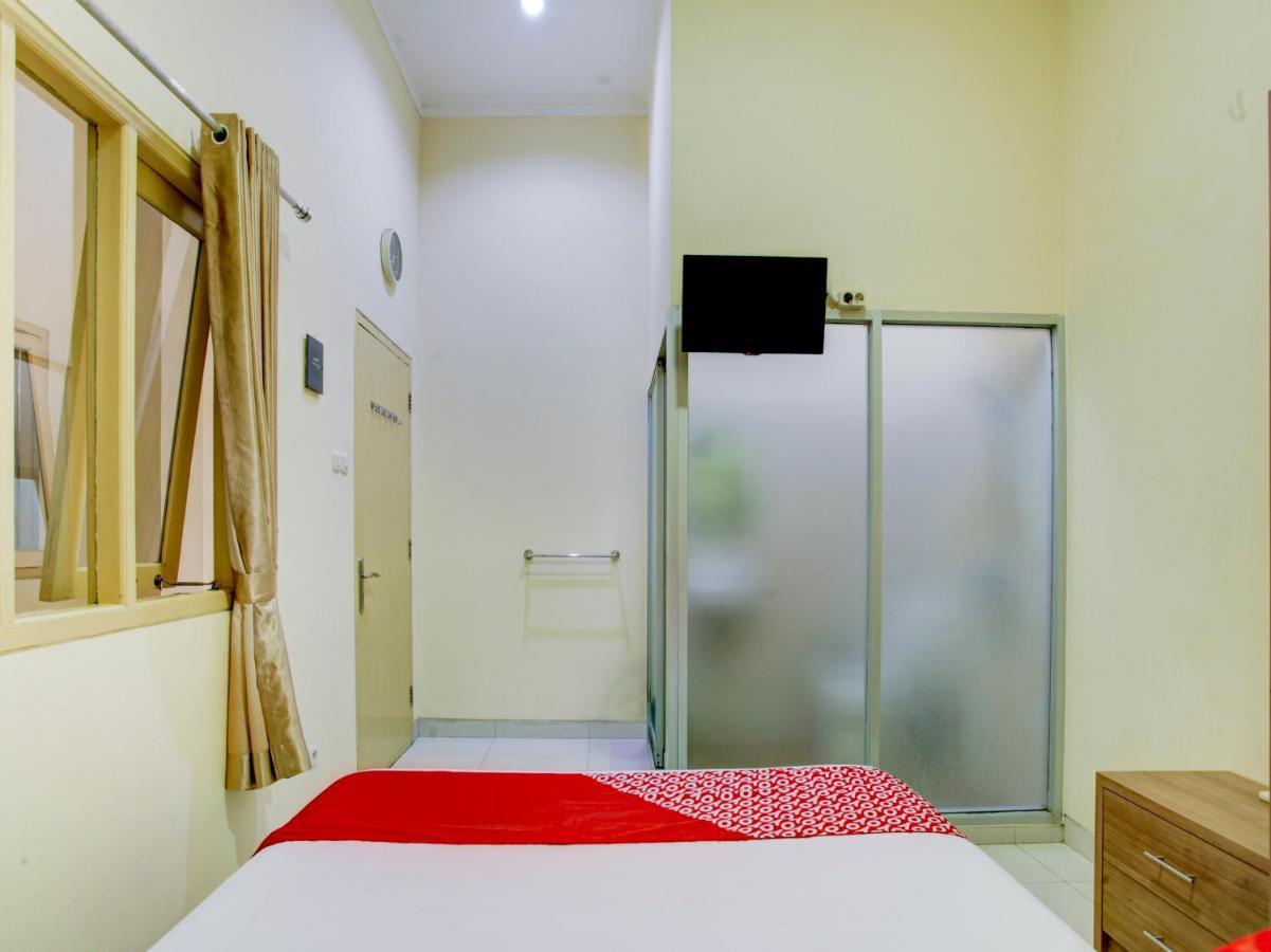 Hotel Oyo 90141 3A Syariah Jakarta Exterior foto
